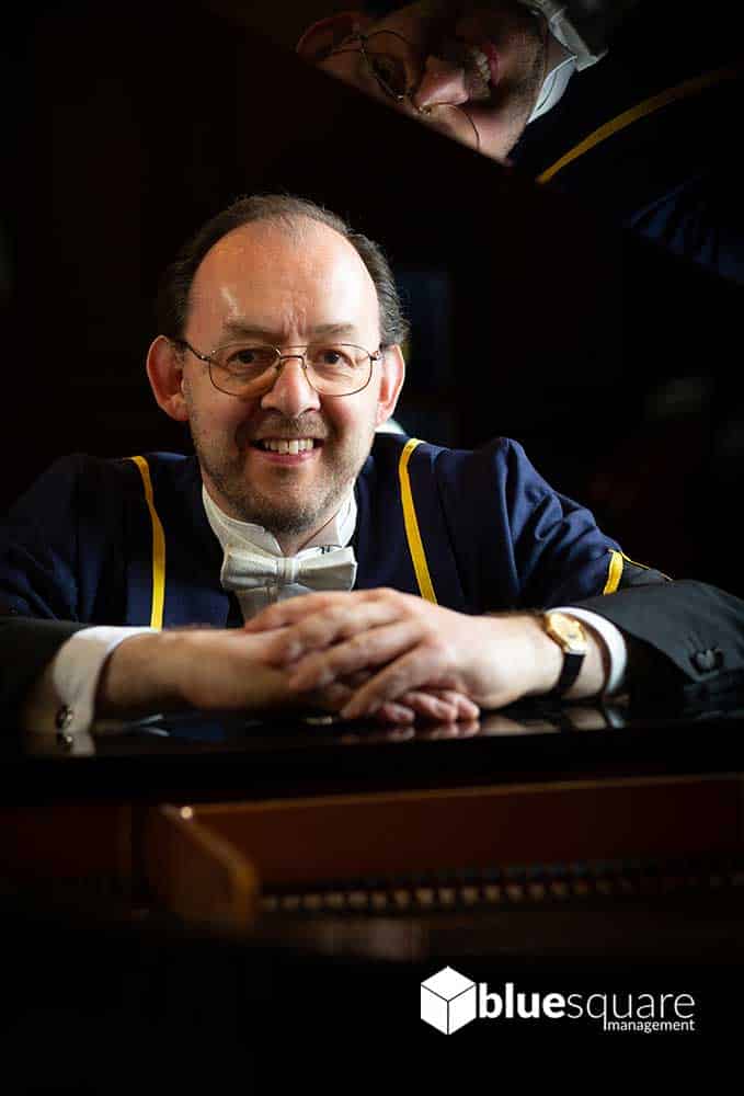 Musician Portrait Photography London of Julian Cable by Blue Square Management at The Worshipful Co Of Stationers & Newspaper Makers 02