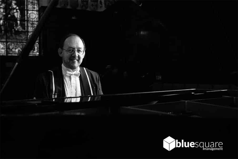 Musician Portrait Photography London of Julian Cable by Blue Square Management at The Worshipful Co Of Stationers & Newspaper Makers 03