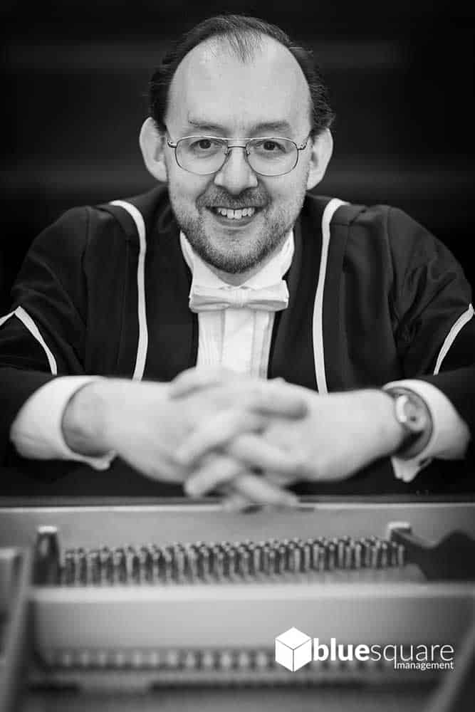 Musician Portrait Photography London of Julian Cable by Blue Square Management at The Worshipful Co Of Stationers & Newspaper Makers 10